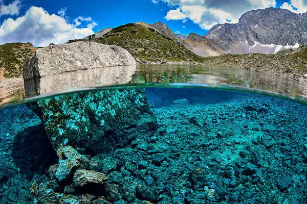 Amazingly Clear Lakes And Why They Are So Clear